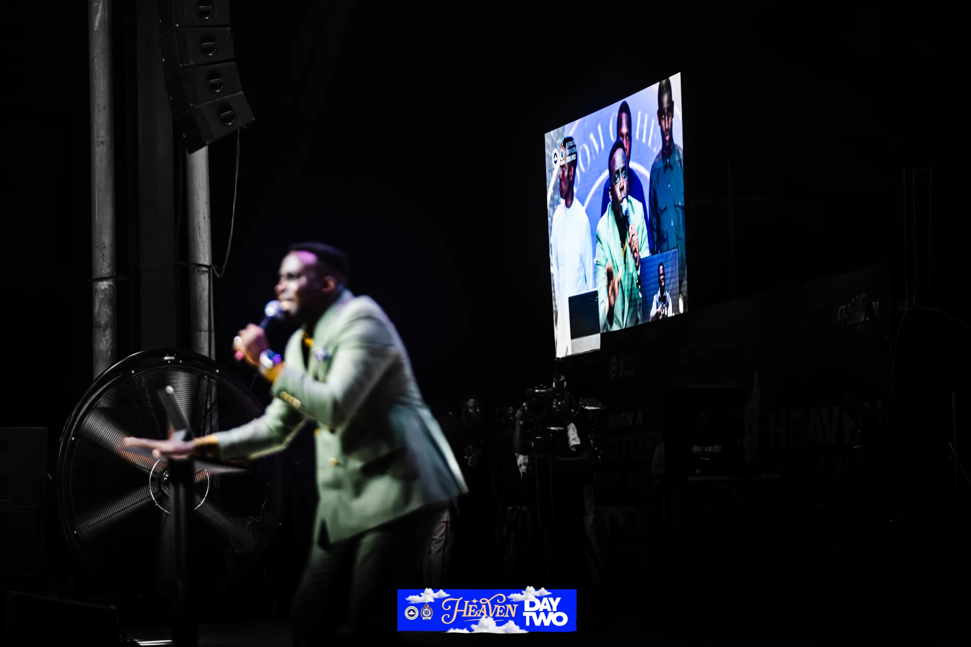 Pastor Daniel Olawande speaking to the convention