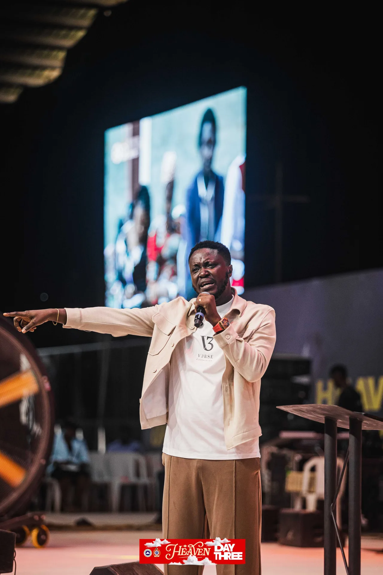 Pastor Phillip Olubakin teaching on relationships and marriage