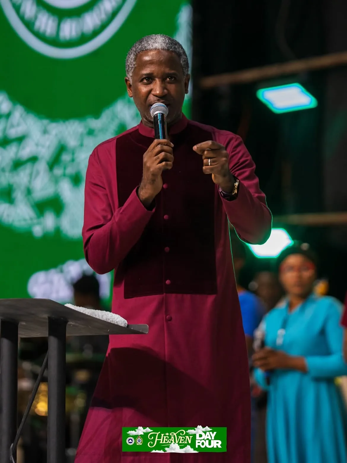 Pastor Kola Oyeneyin addressing the Day Four congregation